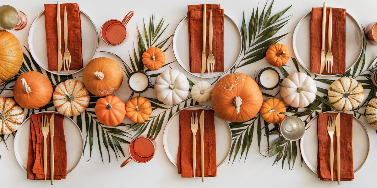Table set with fall decorations and colors